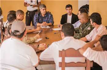 Em reunião, prefeito Agnelo Santos e autoridades falam sobre segurança pública em Cabrália